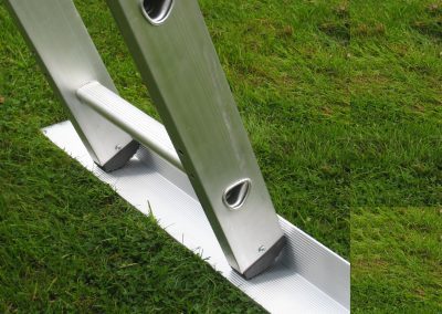 Ladder Stopper in Gras